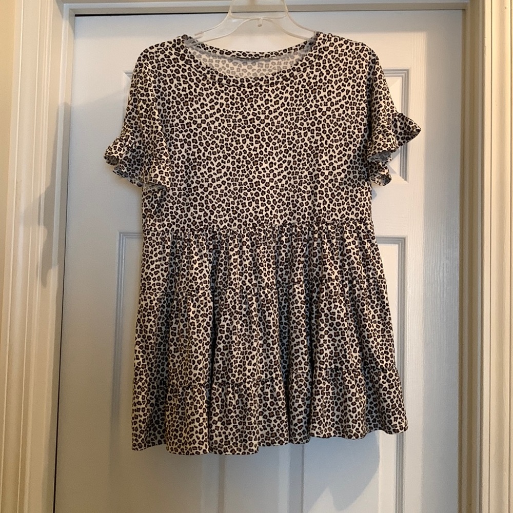 Jodifl, women’s small cheetah shirt